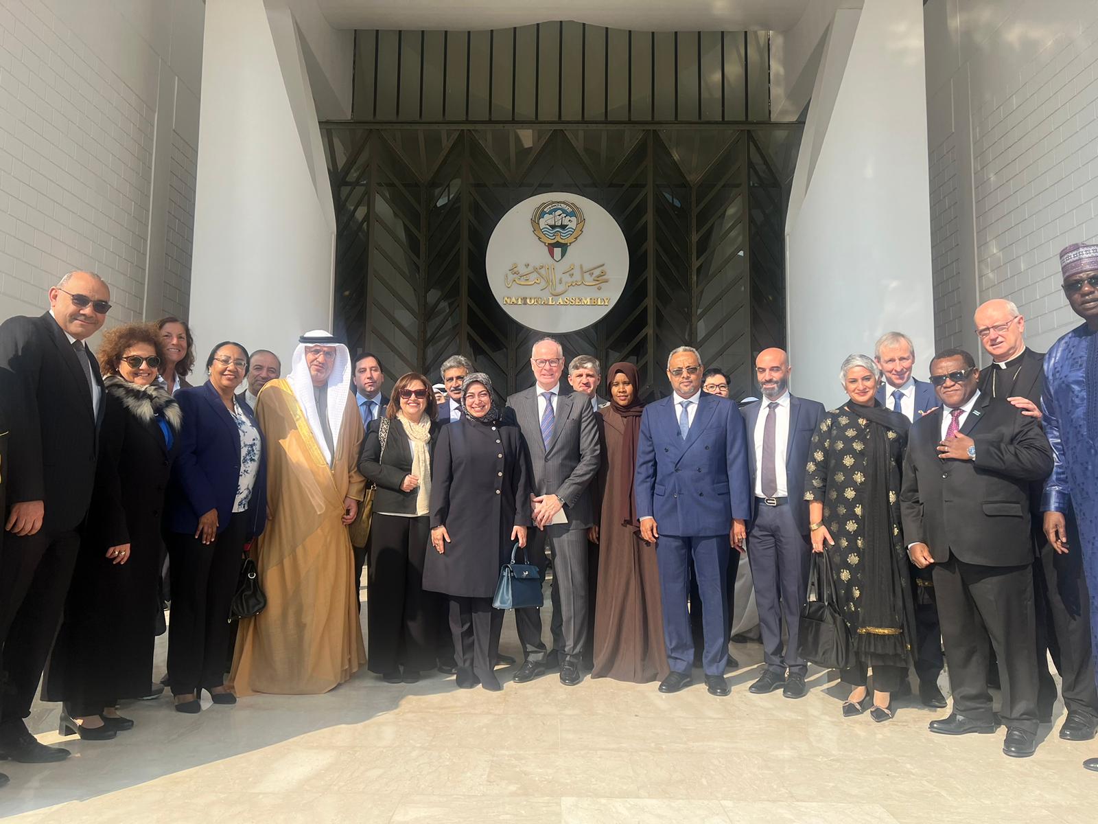 Participation of the Ambassador in the Special National Session for the performance of his Highness Sheikh Meshaal as Amir of the State of the State of Kuwait.