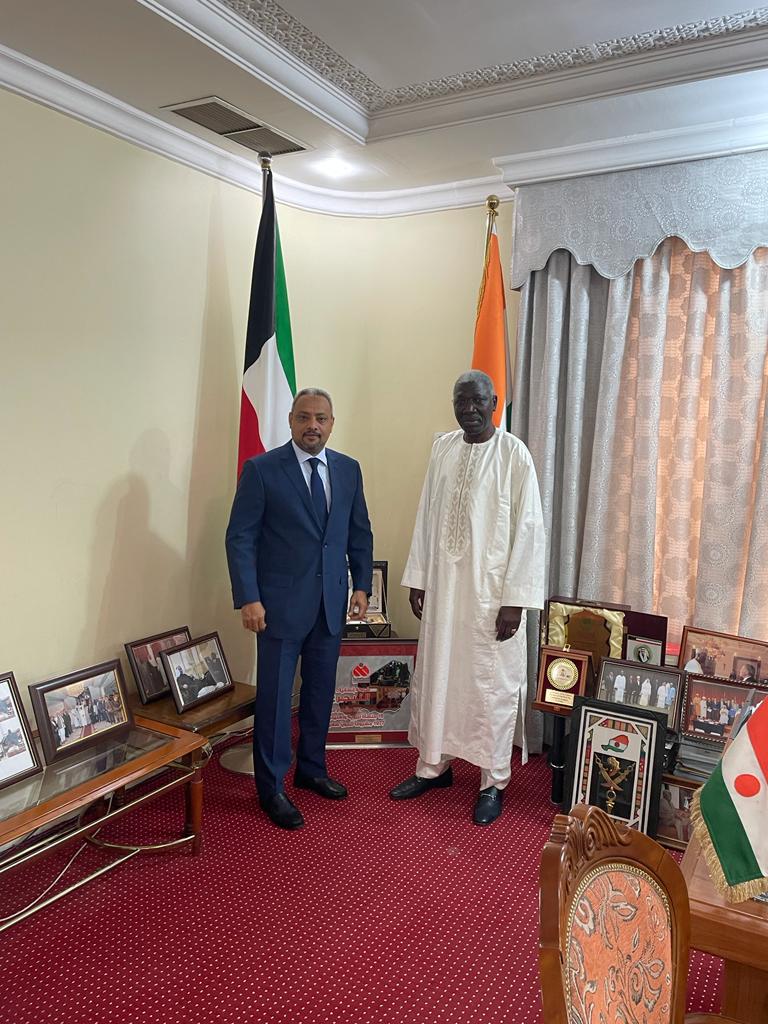 زيارة سعادة السفير إلى سفارة جمهورية النيجر