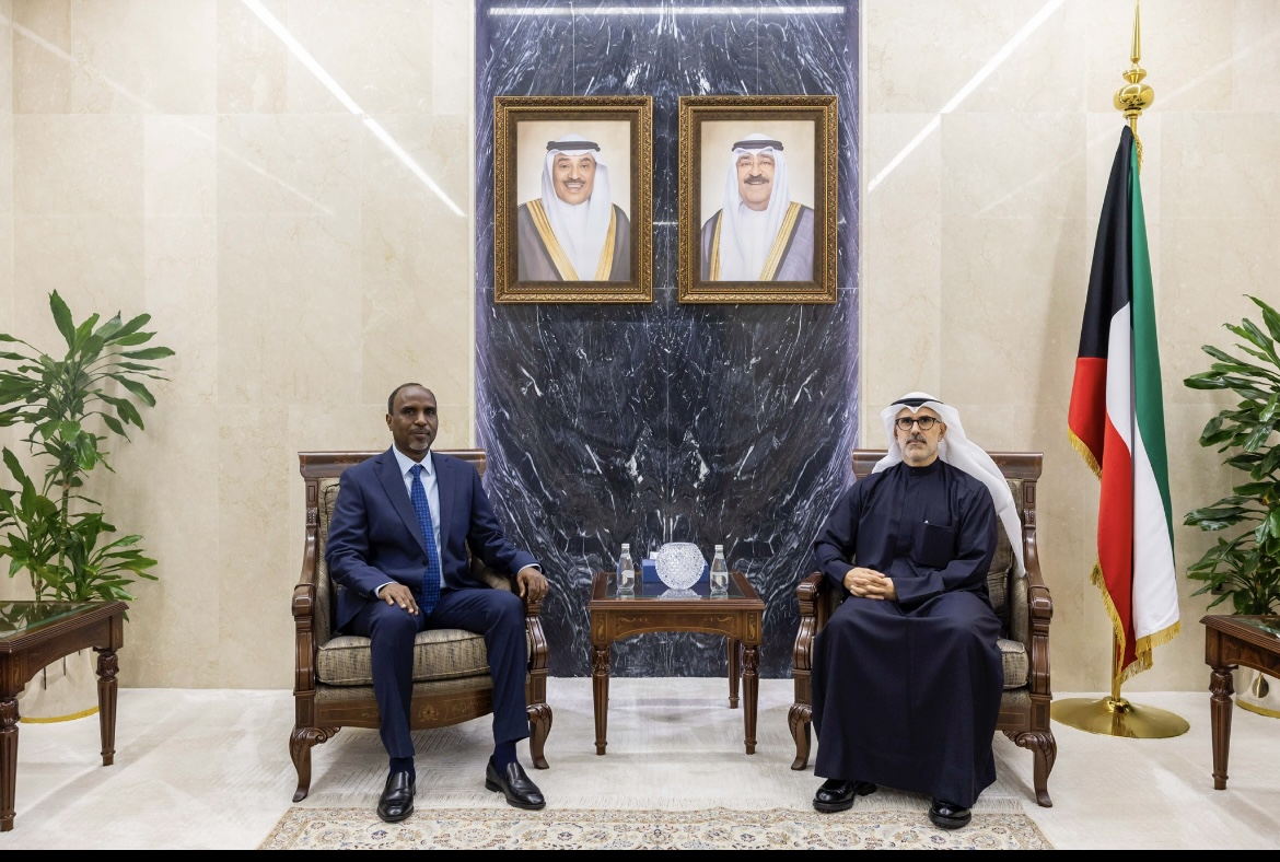 لقاء سعادة السفير مع نائب وزير الخارجية دولة الكويت