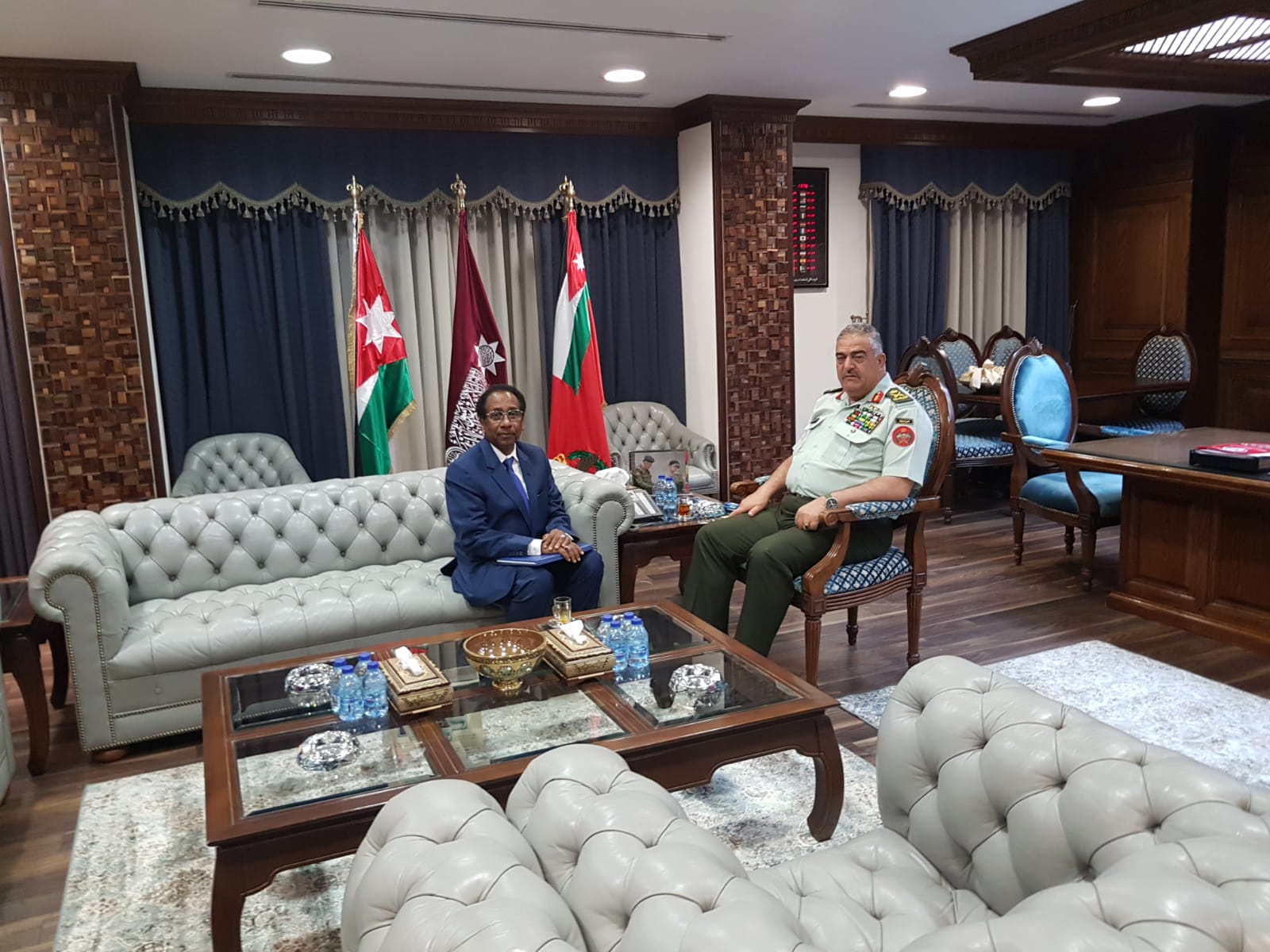  لقاء سعادة السفير مع سعادة الفريق الركن محمود عبدالحليم فريحات رئيس هيئة الأركان المشتركة للقوات المسلحة الأردنية - الجيش العربي
