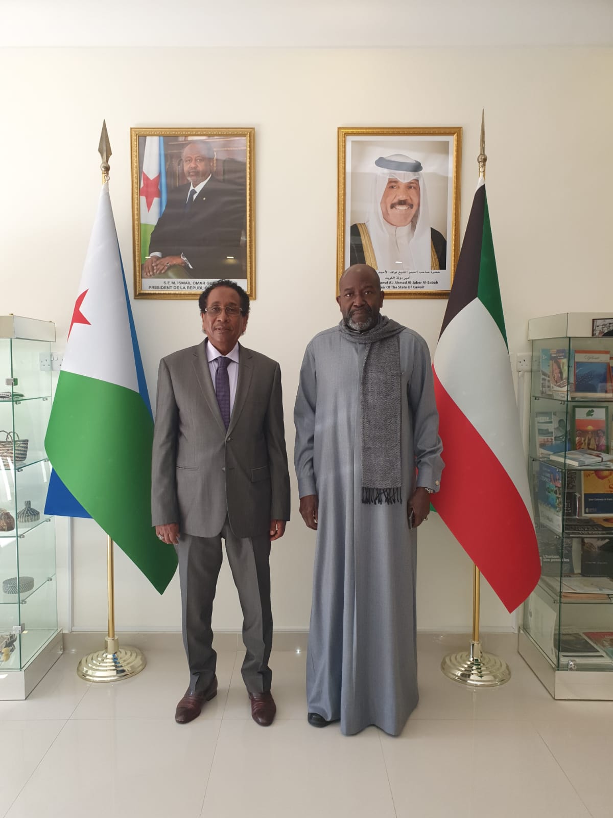 زيارة سفير السنغال، عميد السلك الدبلوماسي، لدى دولة الكويت لسفارة 
