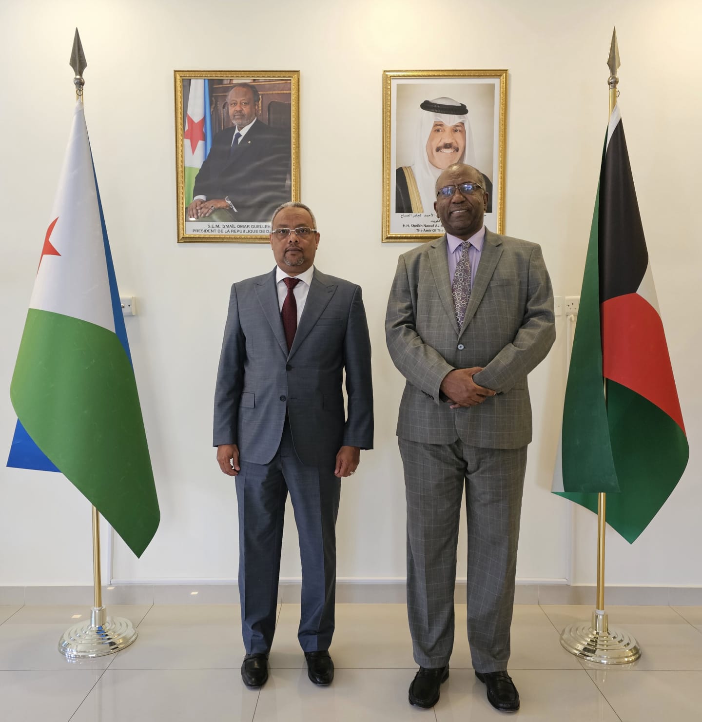  زيارة سفير جمهورية السودان لدى الكويت لسفارة
