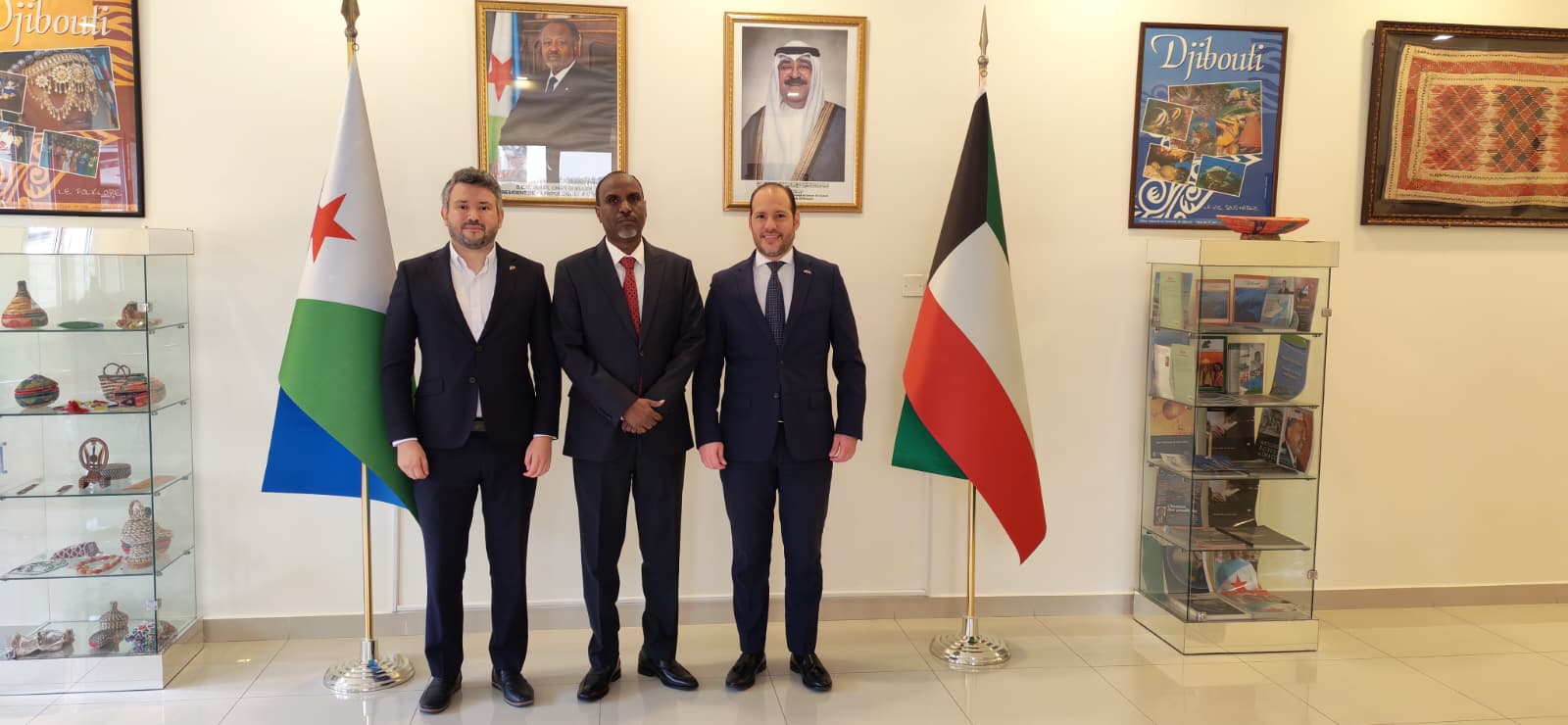 سفارة جمهورية جيبوتي وسفارة جمهورية السلفادور بالكويت يحتفلان بمرور عام على إقامة العلاقات الدبلوماسية بينهما.