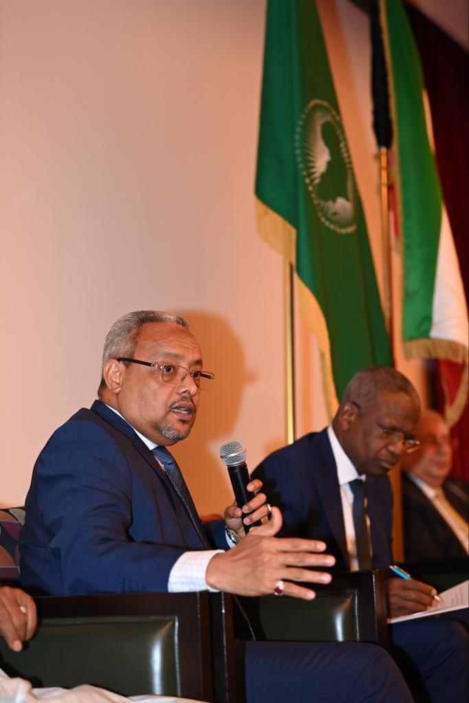 مشاركة سعادة السفير في المؤتمر الصحفي لإحتفال يوم إفريقيا في دولة الكويت