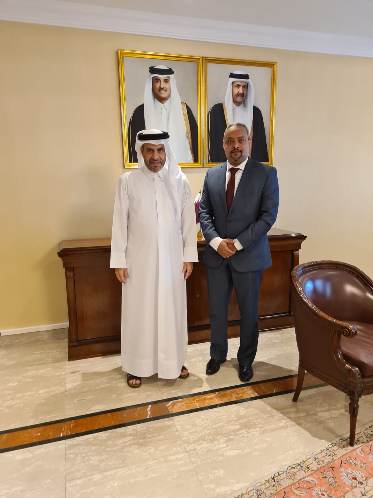 زيارة سعادة السفير إلى سفارة دولة قطر